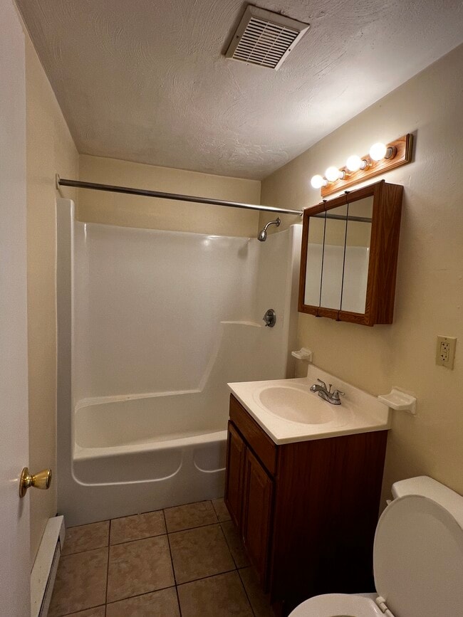 Photo - Central Village Unit Han13