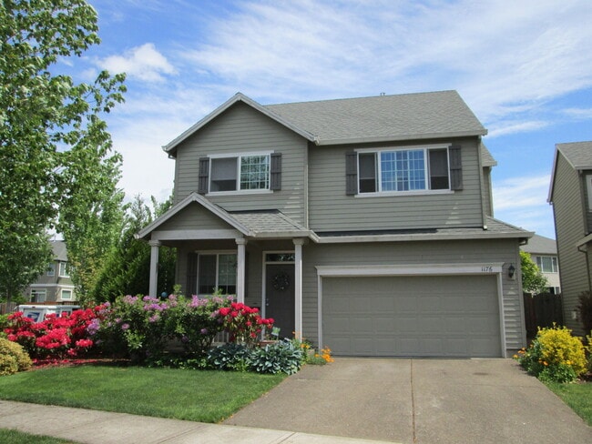 Building Photo - 1176 SE Tamora Ave