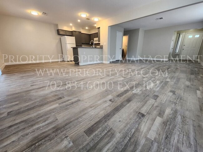 Photo - GORGEOUS~UPDATED~ 3 BEDROOM 2 BATH IN THE ...