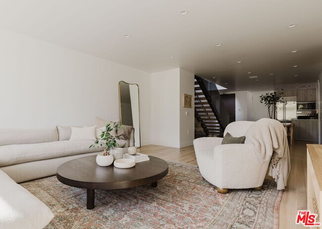 Photo - 724 Croft Ave Unit 306