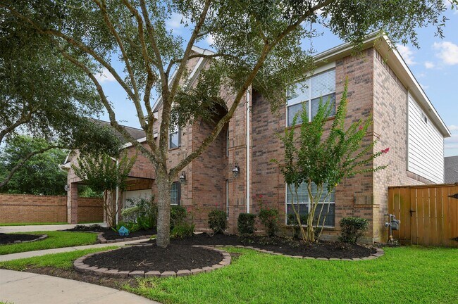 Building Photo - 10907 Lombardia Ct Rental