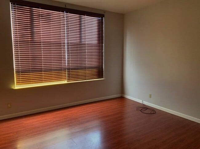 Photo - 2220 Pine St Unidad 2220