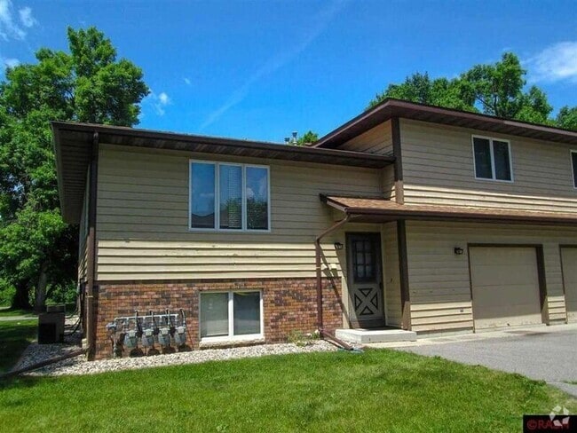 Building Photo - 1755 Colette Dr Rental