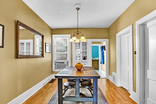 Photo - 1015 E 10th Ave