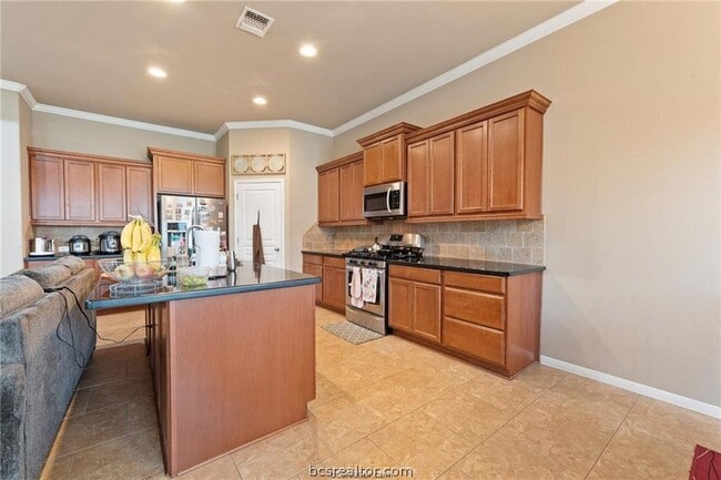 Photo - 2523 Warkworth Ln