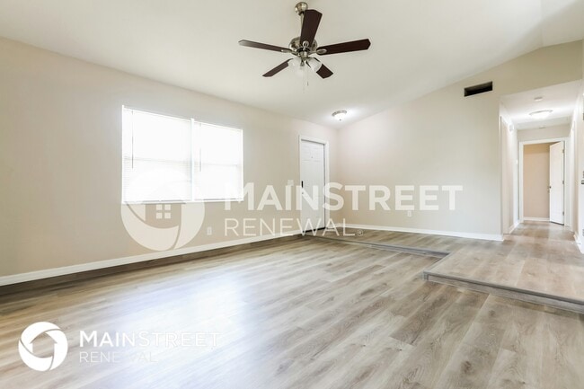 Photo - 3516 Denham St