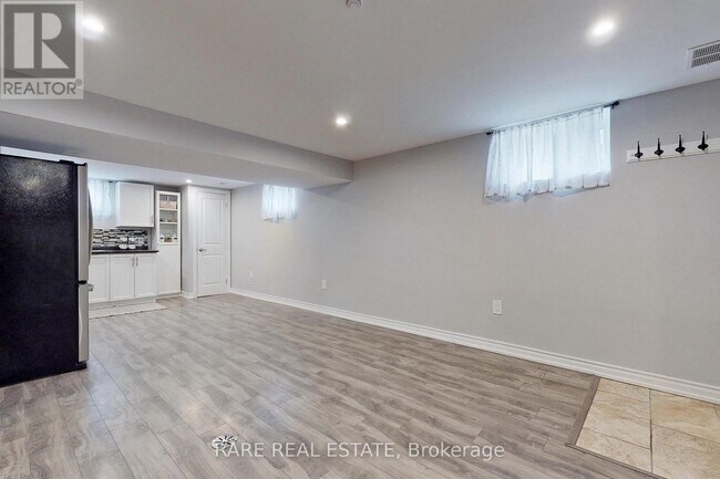 Photo - 508 Upper Gage Ave