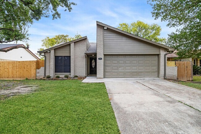 Photo - 4934 Deerwood Cir