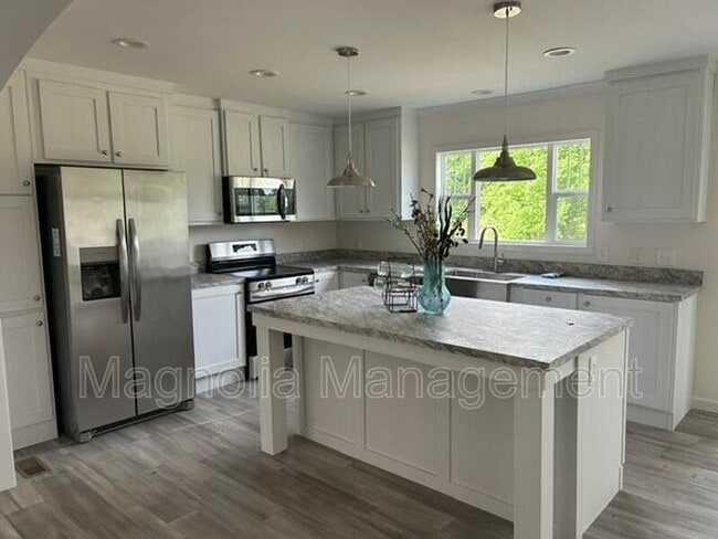 Photo - 3200 Bobbitt Rd