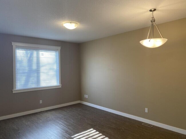 Photo - 2 bedroom in Regina SK S4N 3A8