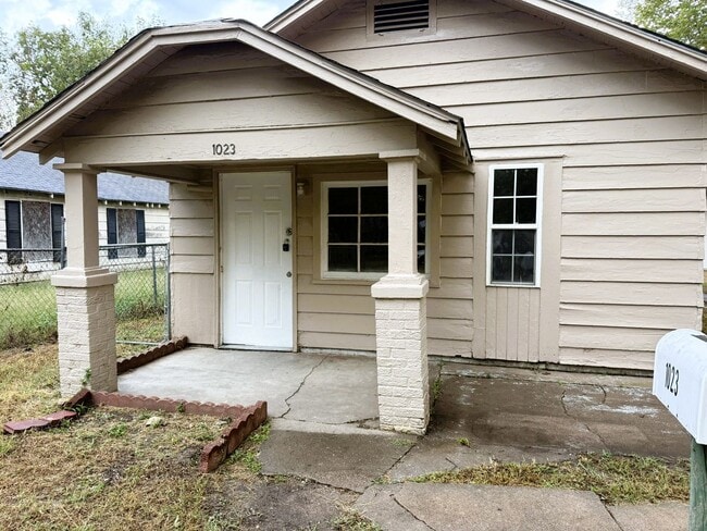 Photo - Charming 1 Bedroom, 1 Bath Bungalow