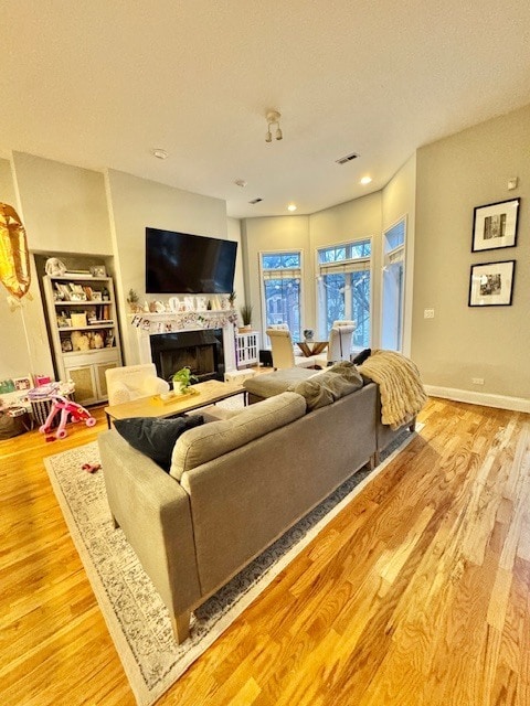 Photo - 1927 N Sedgwick St