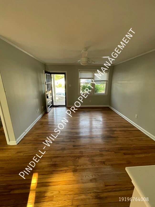 Photo - 2232 Bernard St