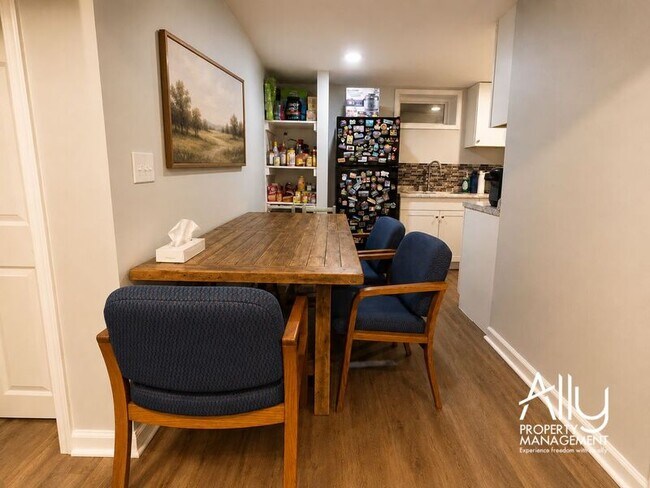 1210 Agnese St Unit B