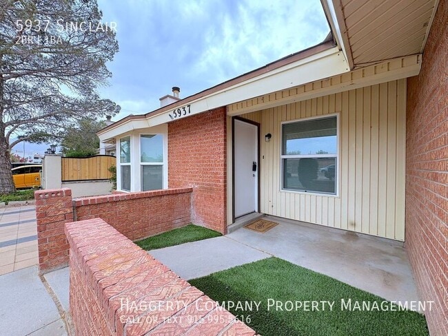 Photo - 5937 Sinclair-