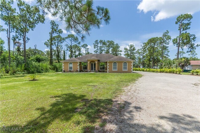 Photo - 2960 10th Ave NE