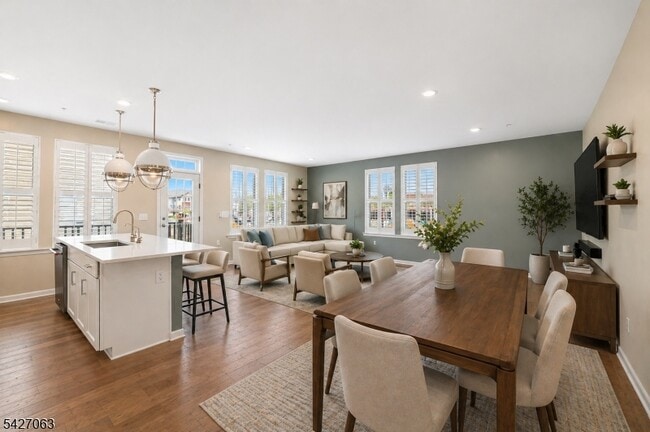 Photo - 49 Robeson St