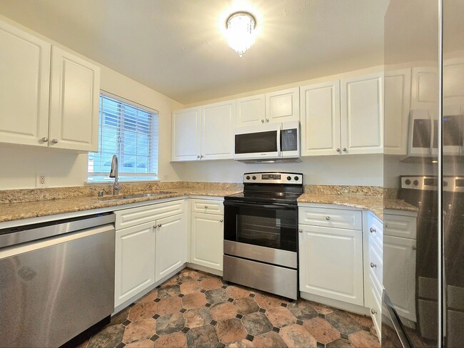 Photo - 23339 Cedar Way Unidad Apt A303