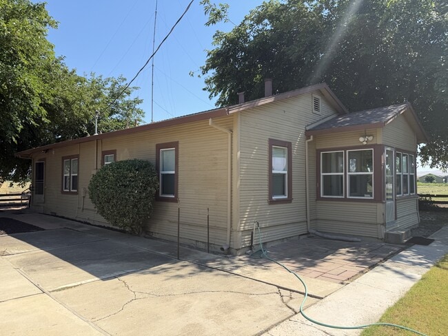 Photo - 1954 Eucalyptus Ave