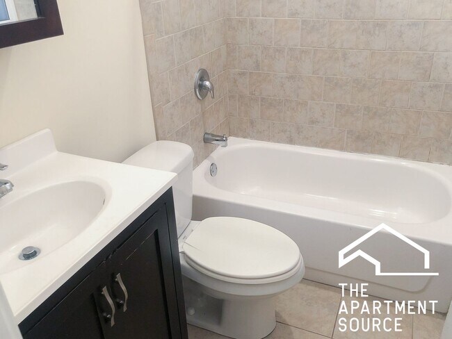 Photo - 3639 N Paulina St Unit 2