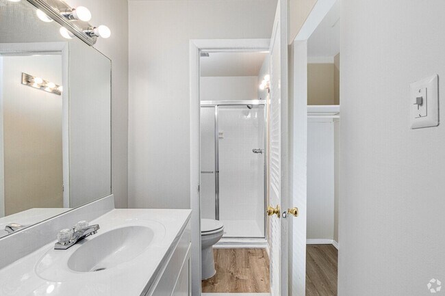 Bathroom-Classic (3BR,2BA-1,225 SF)