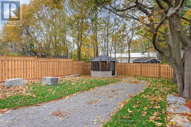 Photo - 274 King St E Unité 2