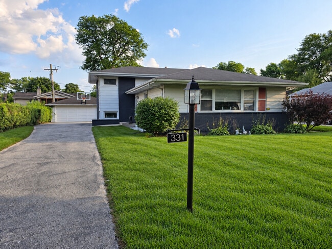 331 E Lake Ave