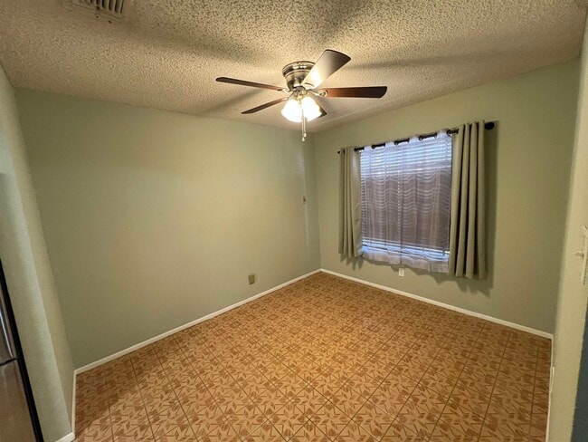 Photo - 4553 Hachar Ln