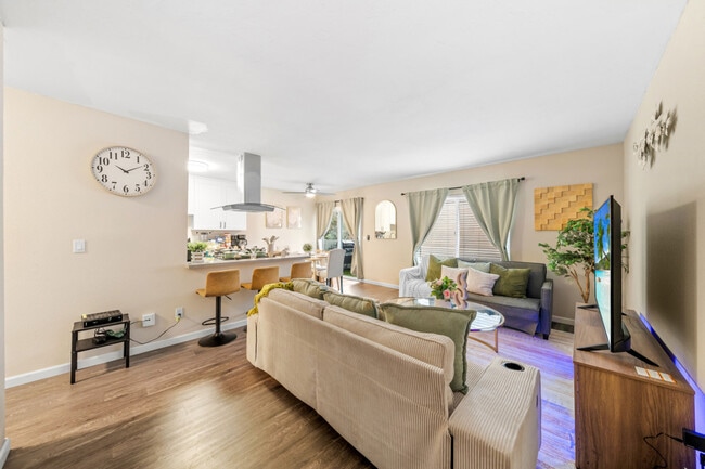 Photo - 9504 Carroll Canyon Rd Unidad ID1283111P