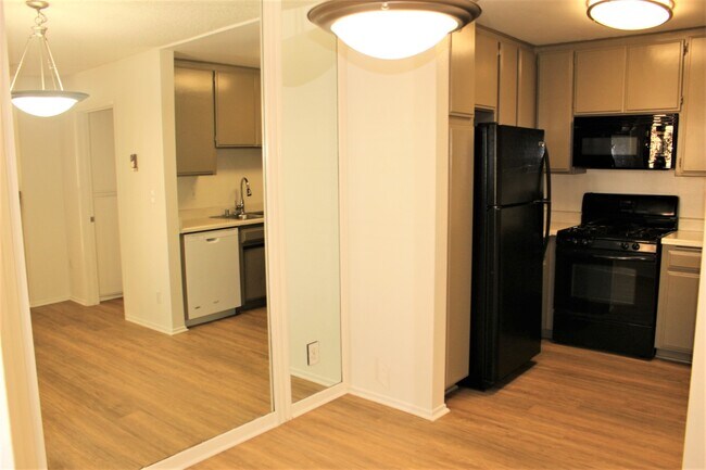 Photo - 1541 S. Bundy Drive