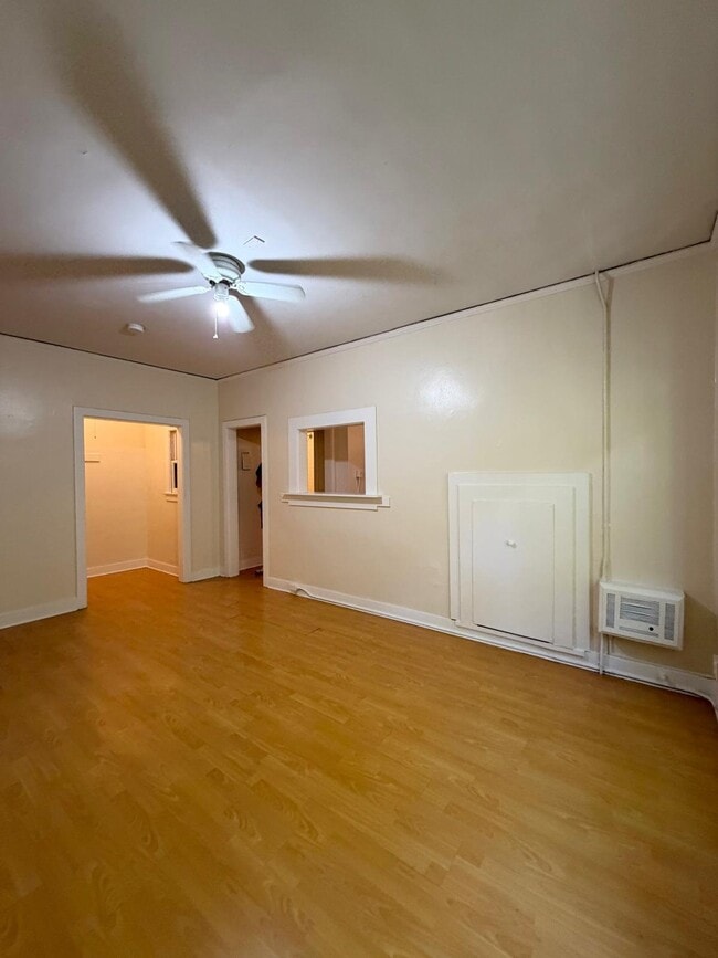 Photo - 1825 Ivar Ave Unidad 102