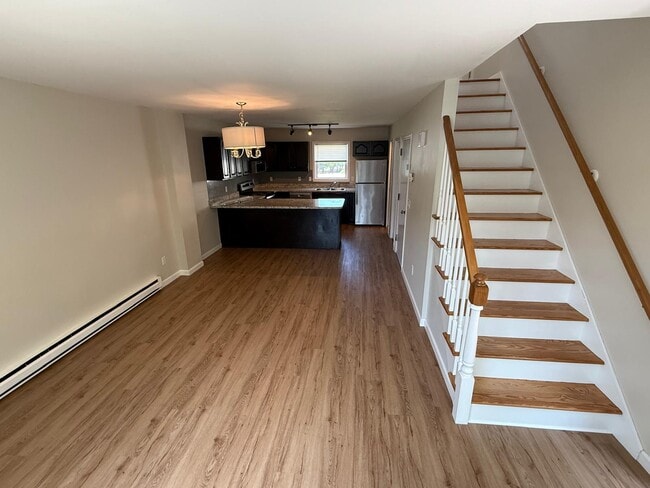 Photo - 783 East St