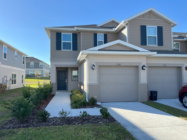 Photo - 758 Stoney Pointe Cir Townhome