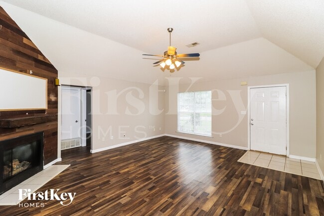 Photo - 1097 Red Fern Cir W