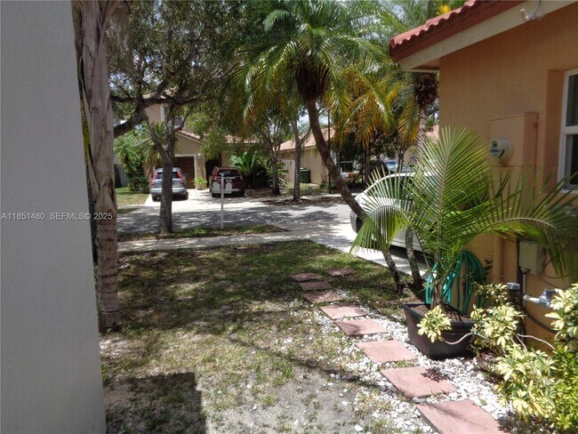 Photo - 2060 SE 14th St