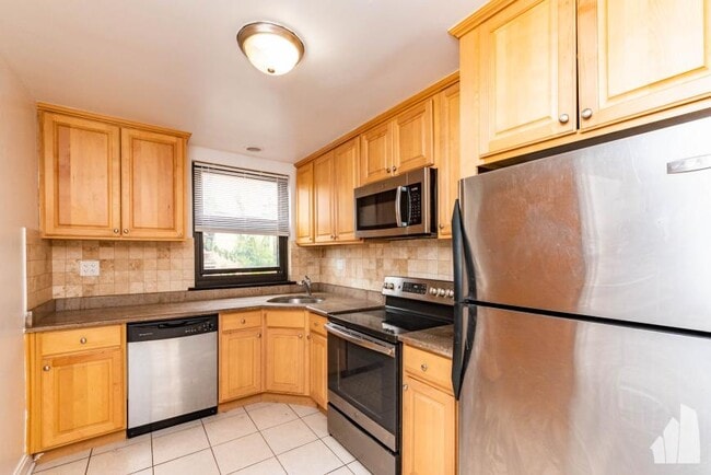 Photo - 1 bedroom in Chicago IL 60645 Unit 26-1E