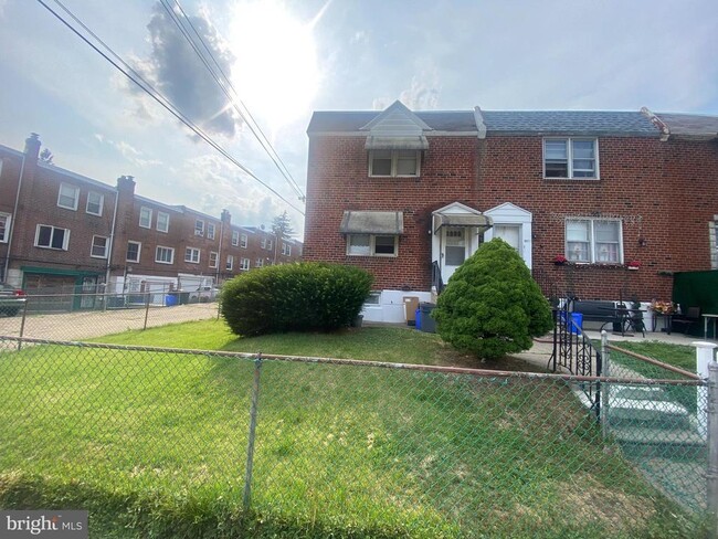 Photo - 6010 Oakland St Townhome