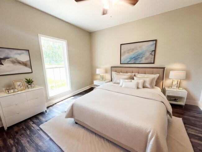 Photo - 214 Silverthorn Dr