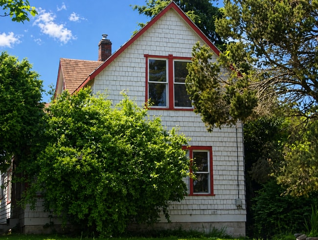 Building Photo - Spacious 3 Bedroom Home for Rent in York Neighborhood!