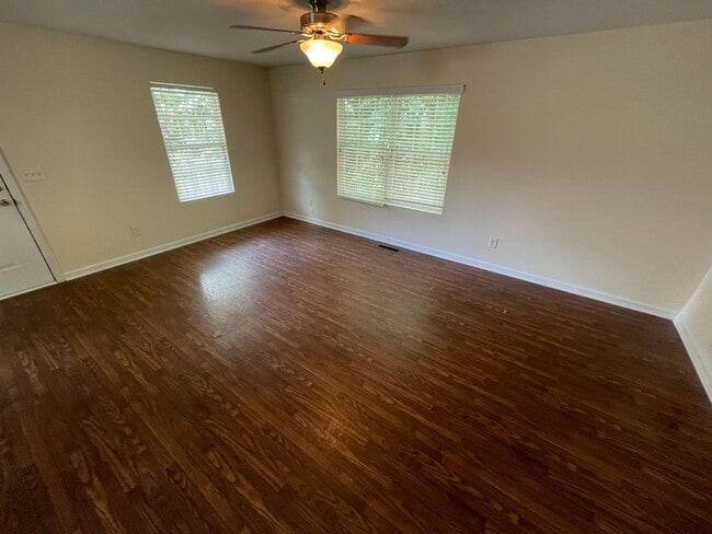 Photo - PRE-LEASING FOR AUGUST 2026!