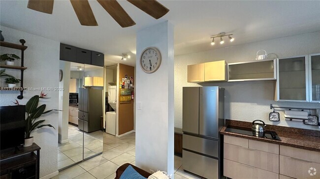 Building Photo - 842 Meridian Ave Unit 1E Rental