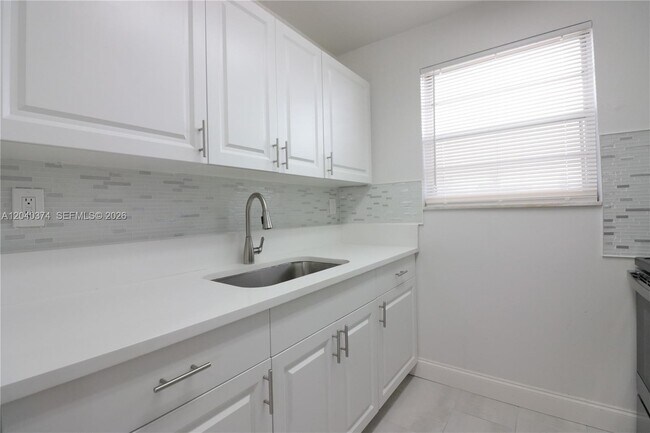 Photo - 400 NE 1st St Unit 108