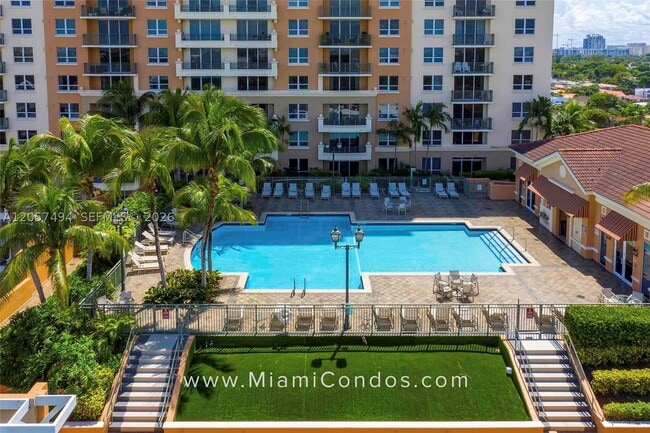 Photo - 3232 SW 22nd St Unit 201
