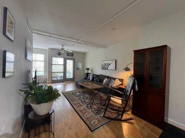 Photo - 711 W 26th St Unidad 606