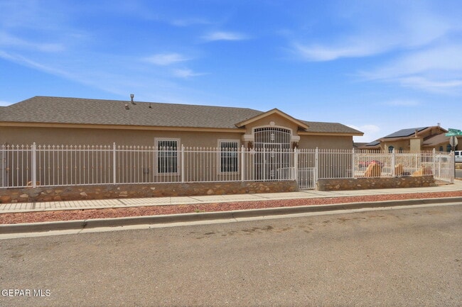 Building Photo - 13020 Stonington Ln