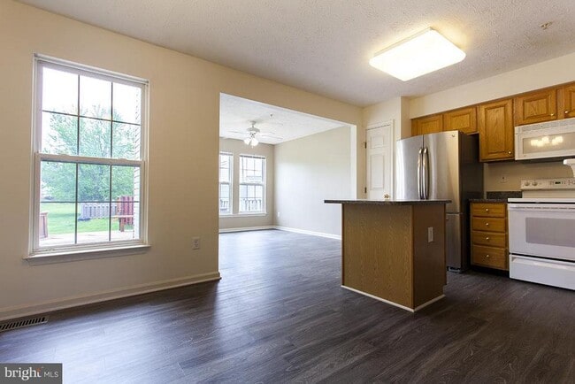 Photo - 5931 Autumn Spell