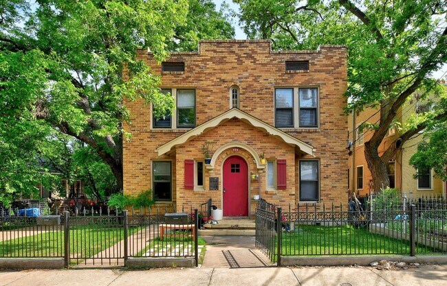 Building Photo - 804 Rutherford Pl