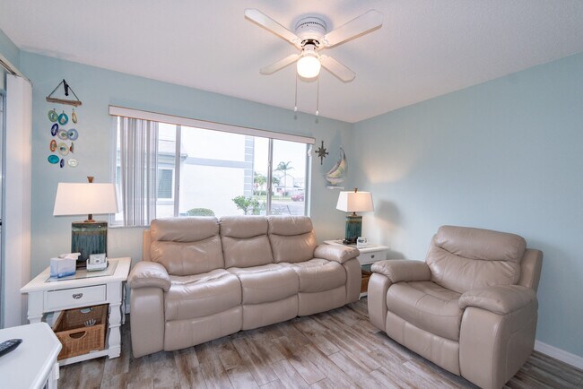 Photo - 516 Beach Park Ln Unit FL1-ID1044474P