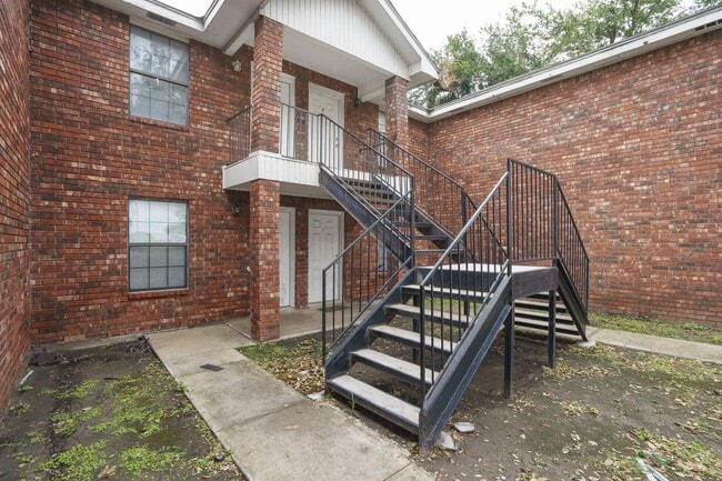 Photo - 1918 Angus St Unit 3