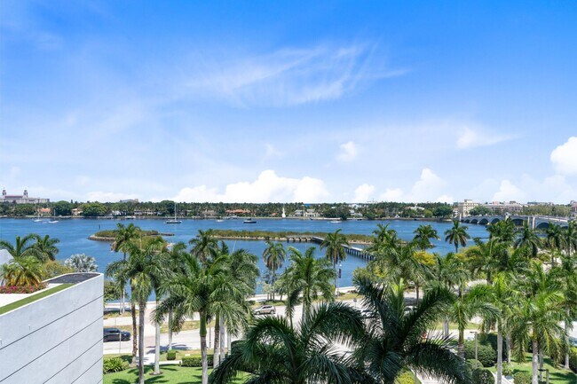 Building Photo - 529 S Flagler Dr Unit 6e Rental